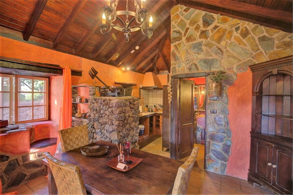Hacienda La Centenaria,Casas Rurales 엘파소 외부 사진